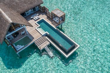 FourSeasons_landaa-giraavaru