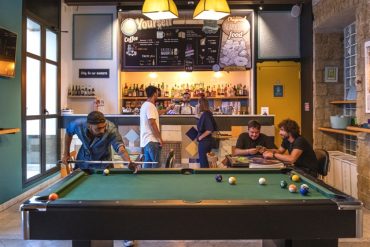 hostel-bar