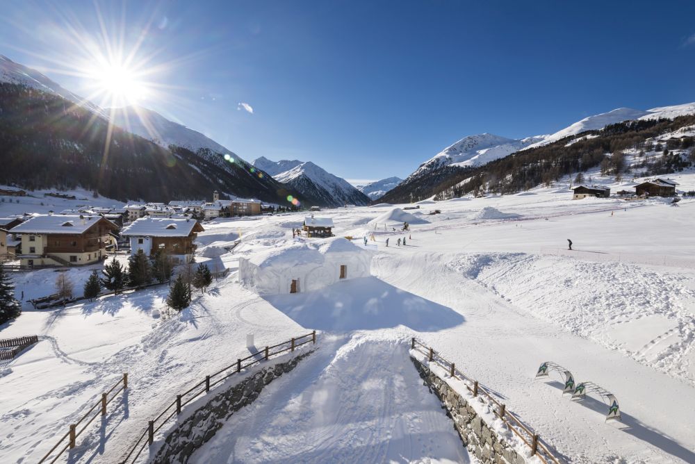 Lac-Salin_Snow-Chalet