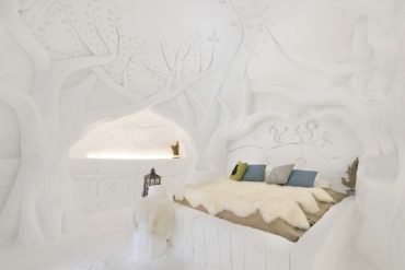 Lac-Salin_Snow-Chalet