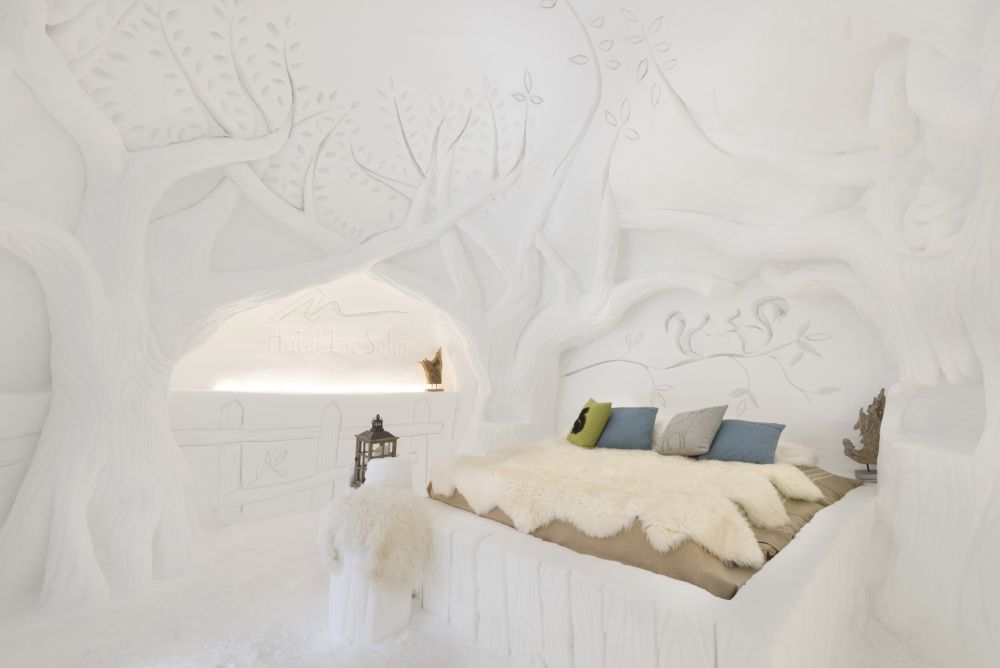 Lac-Salin_Snow-Chalet