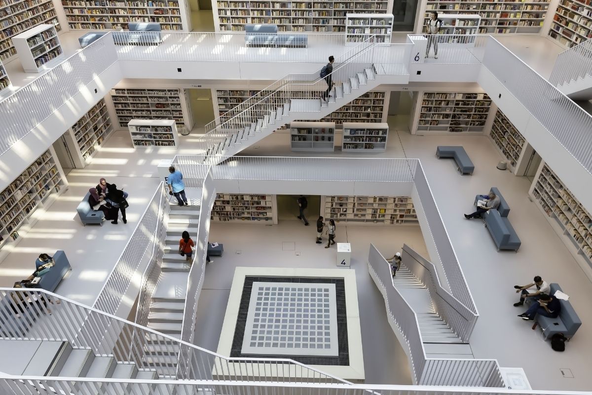 biblioteca civica Stoccarda