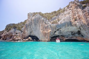 Triscovery barca Grotta del Bue Marino
