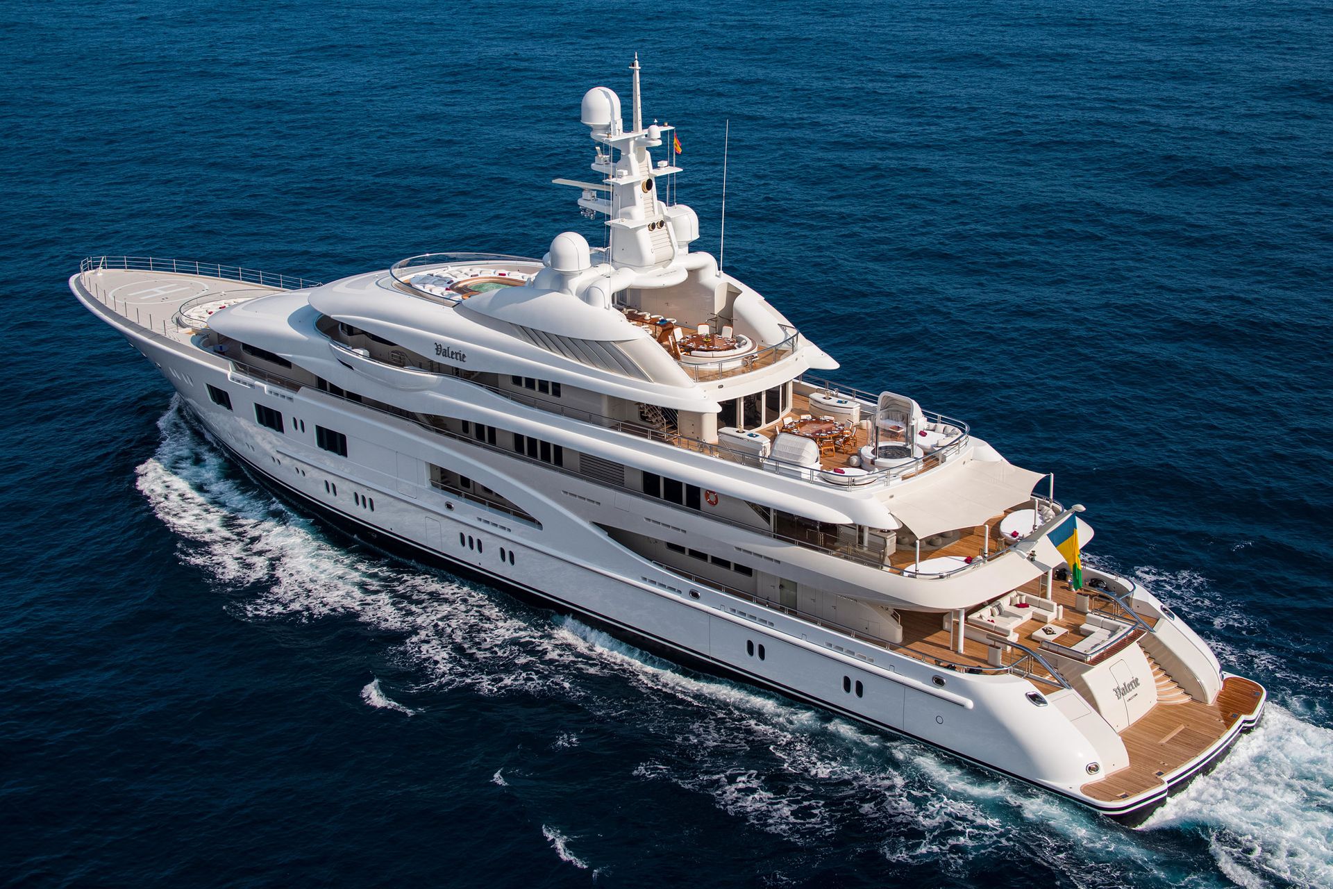 yacht Valerie