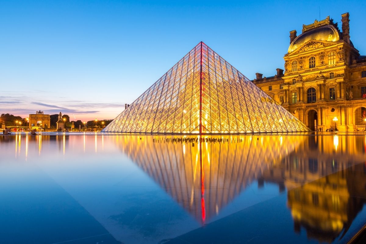 louvre parigi