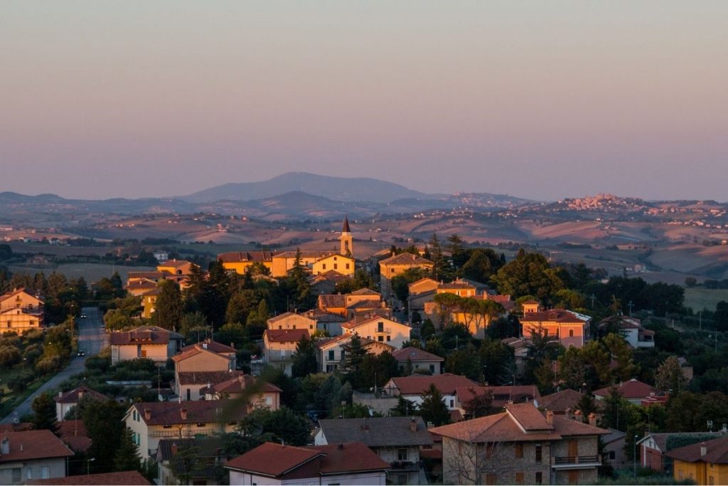 bandiere arancioni touring