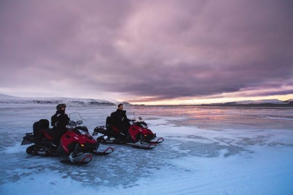 svalbard motoslitta