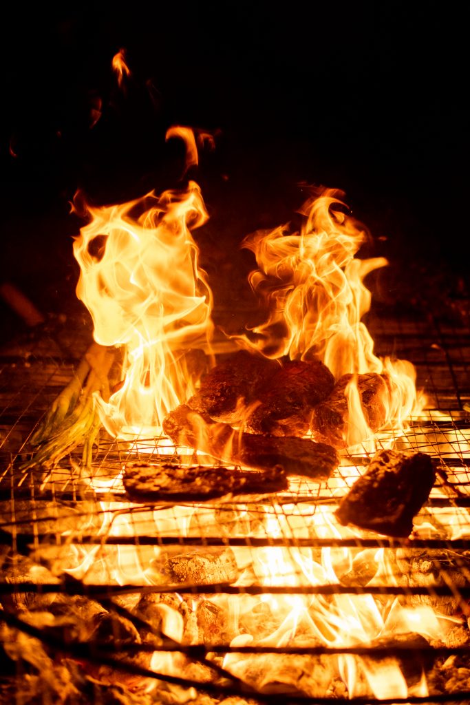 alula cucinare con la lava ristorante