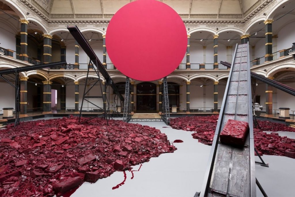 La mostra di Anish Kapoor a Venezia