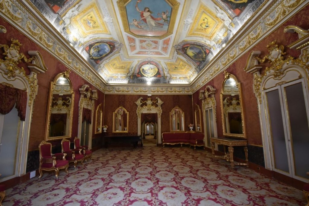 Palazzo Spadaro, Sicilia