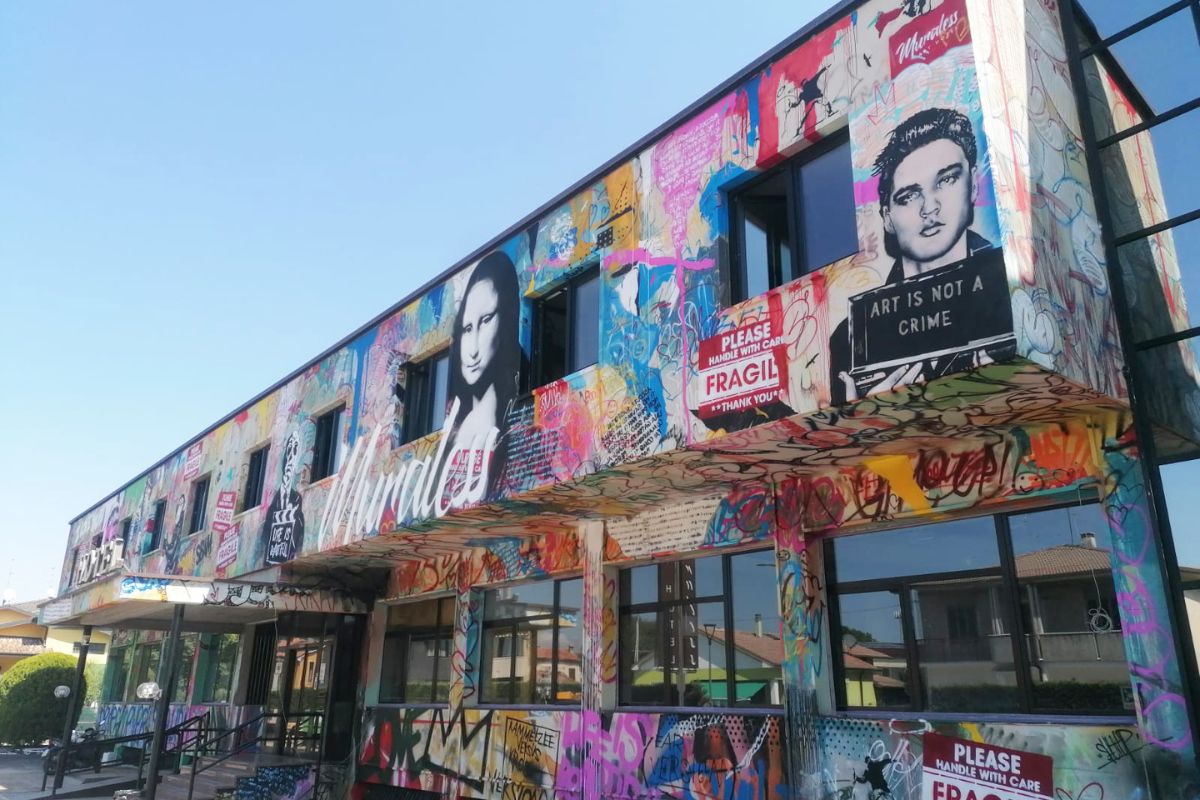 Muraless street art hotel
