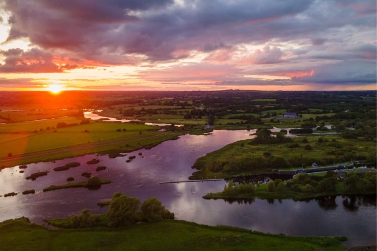 Meelick Weir Walkway, River Shannon, Co Galway, Co Offaly