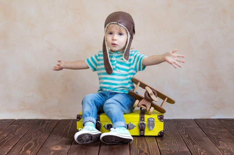 Viaggiare in aereo con i bambini