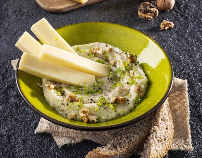 Mousse di sedano rapa patate e finocchi con Stelvio DOP e noci da uff st