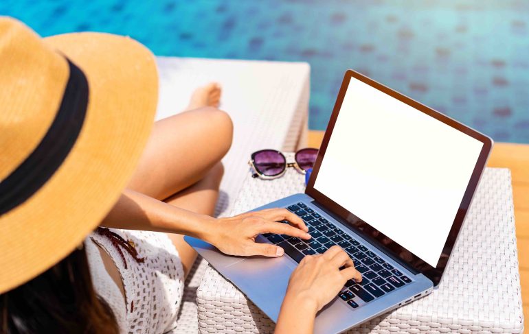 nomade digitale workation smart working da adobe