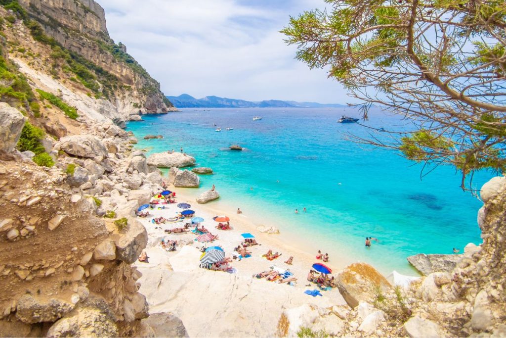 Sardegna d’oro: è Cala Goloritzé la spiaggia più bella del mondo