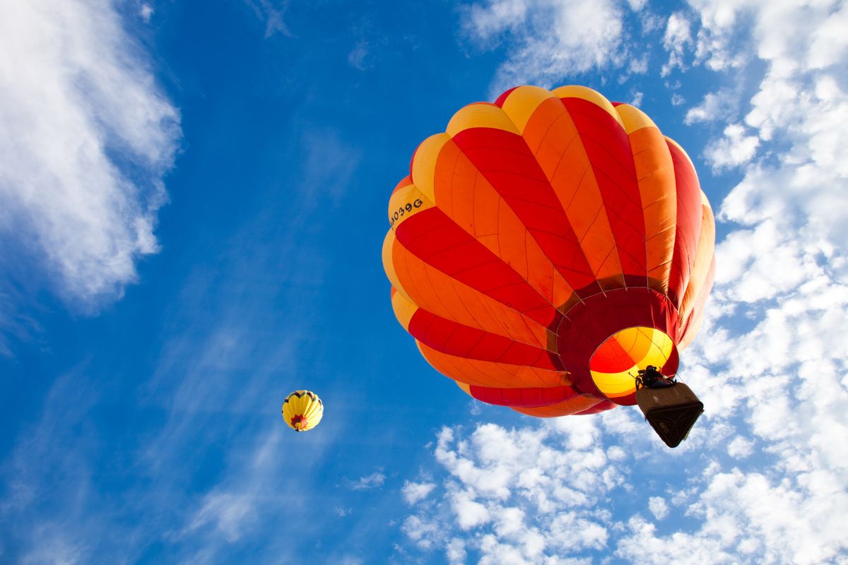 La Sicilia in mongolfiera: con Volare sull’arte l’isola si scopre dal cielo