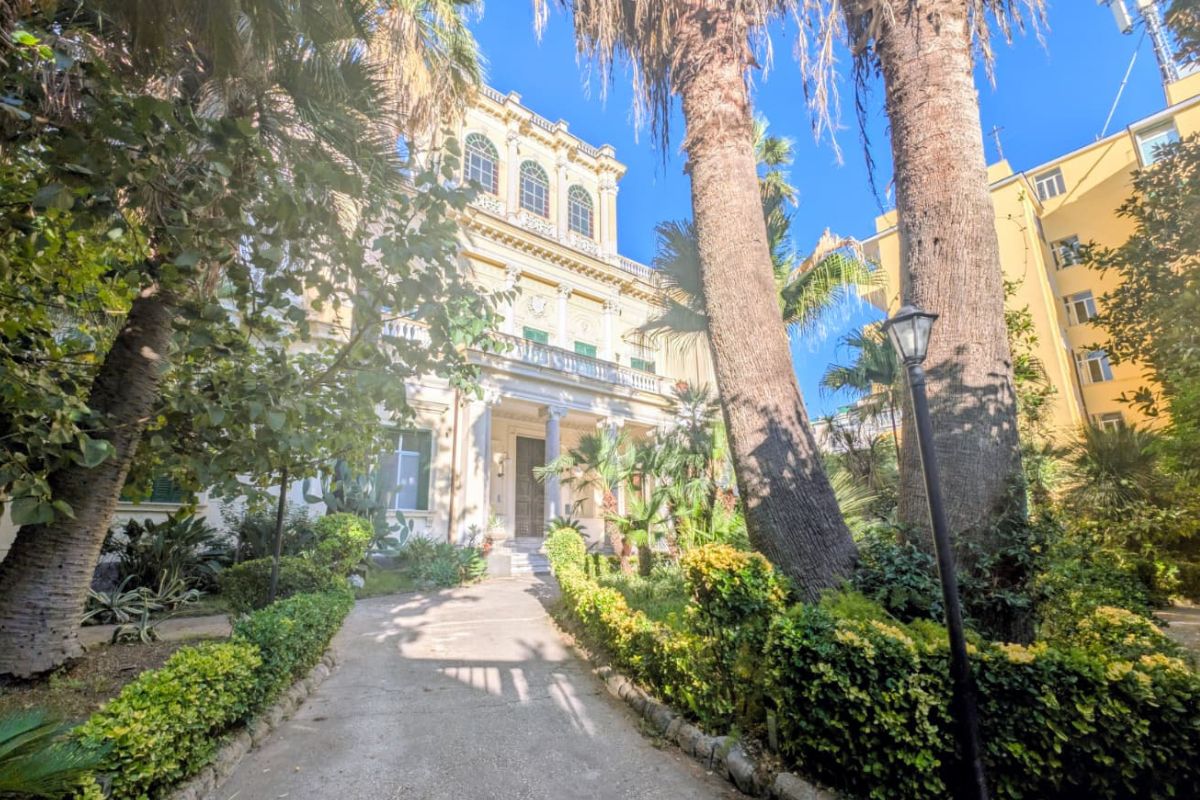 La Napoli inedita di Secondigliano: a passeggio tra ville Liberty e leggende