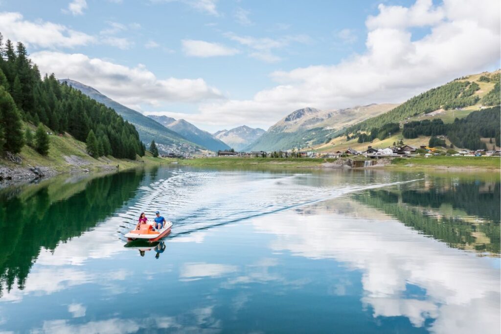 Coolcation in Valtellina tra rafting, relax sul lago e pesca sportiva