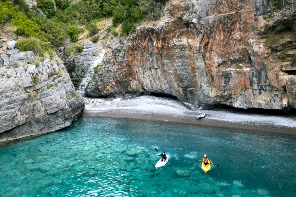 Maratea slow con Legambiente tra grotte e cale nascoste