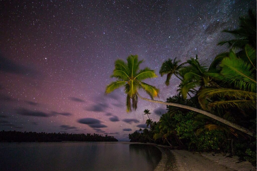 Seguendo il cielo australe: stargazing e riti ancestrali alle Isole Cook