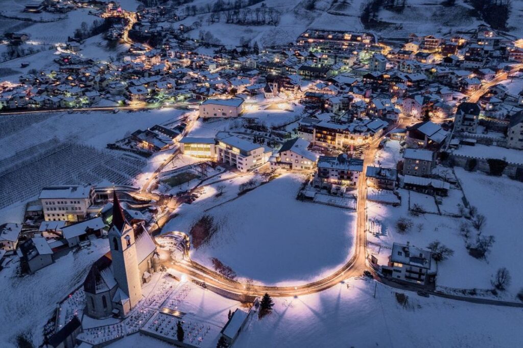 Aspettando l’inverno a Chiusa, il “rifugio” lento dell’Alto Adige