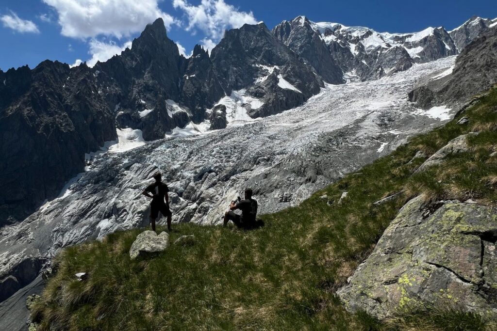 A Courmayeur il sentiero Brenva Glacier Trek che racconta le ere geologiche